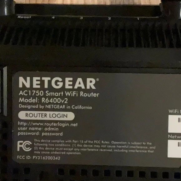 NetGear Router - Picture 3 of 4